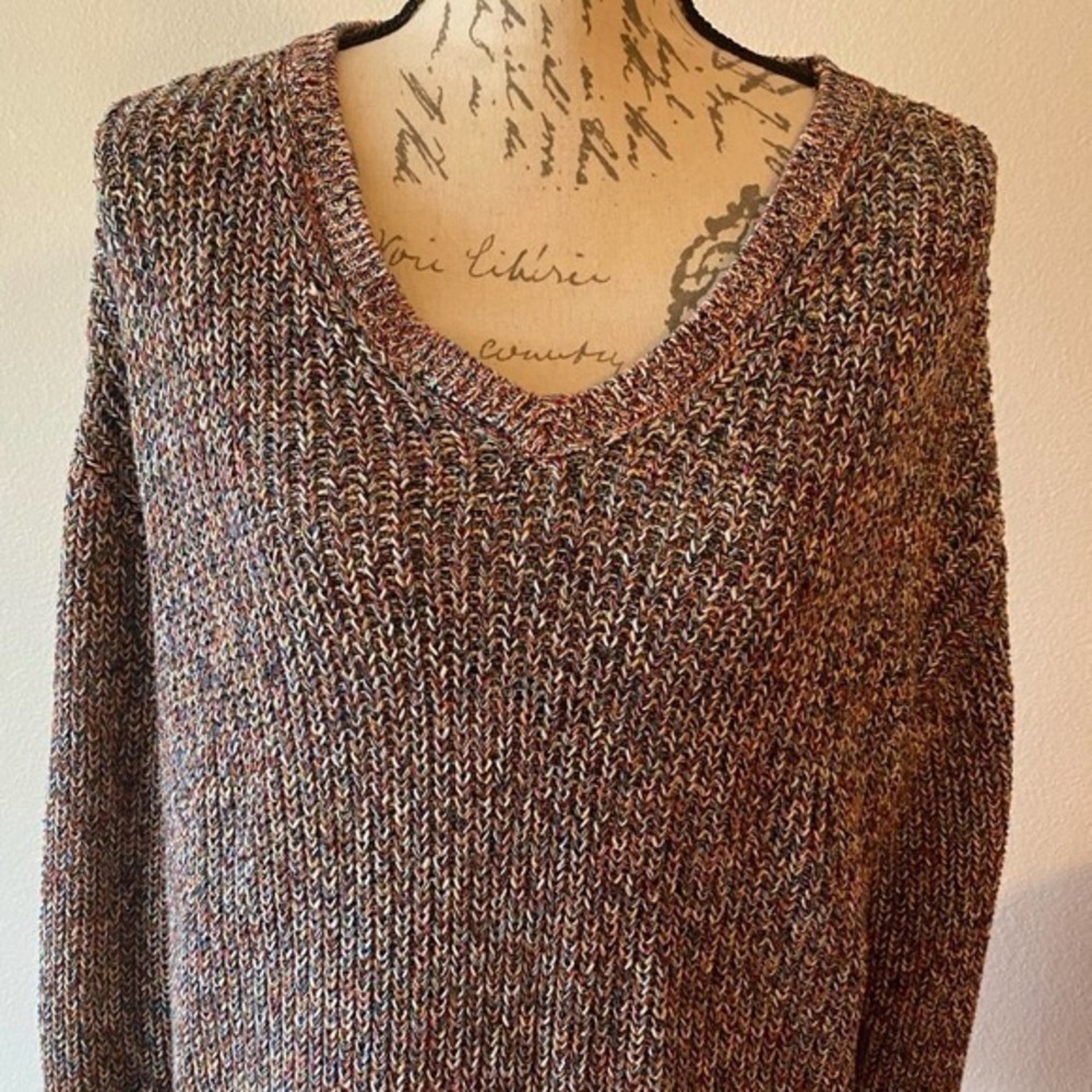 Maurices Multicolored Sweater Size M. Has Great Open Back (see pictures)